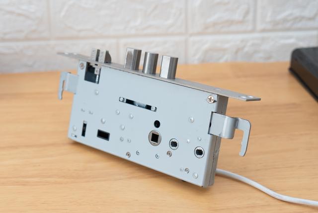 智能指纹锁真的好用么？再也不用担心锁门外