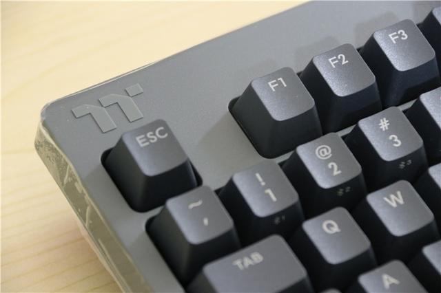 多模可选一键切换，无线键盘也很硬核！TT飞行家G821体验