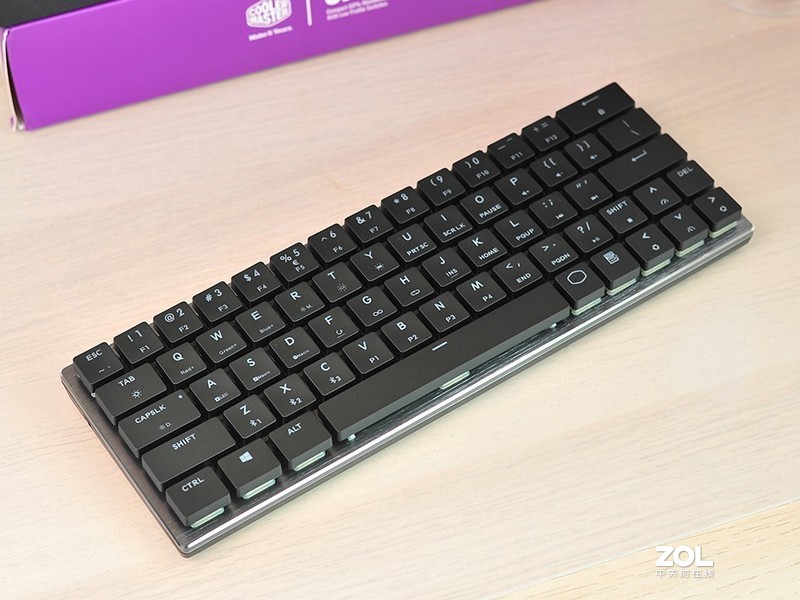 小空间PC桌面方案的终章：入手M9PeGn插满存储接口，顺便晒晒mini桌面环境