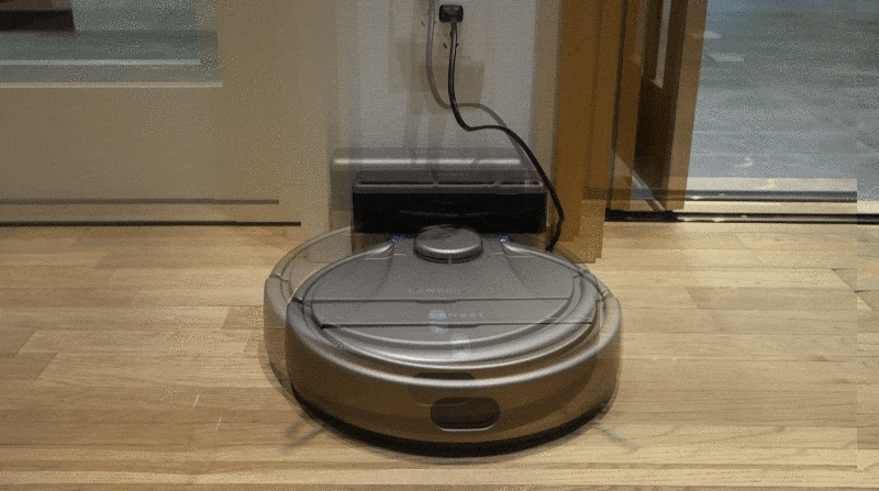 这款扫地机可以和小爱同学连接，实现语音指令控制，特别的棒