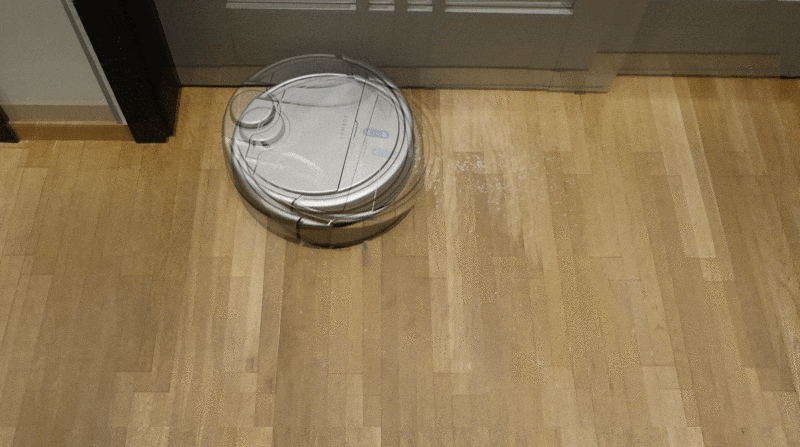 这款扫地机可以和小爱同学连接，实现语音指令控制，特别的棒