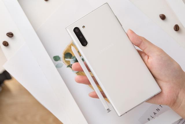 星空体育平台Note10评测：持币观望的消费者可以下单了