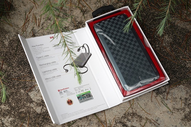 用的人都竖大拇指——iWALK-魔蝎12000X移动电源