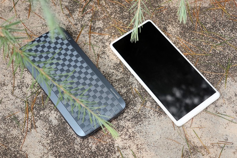 用的人都竖大拇指——iWALK-魔蝎12000X移动电源