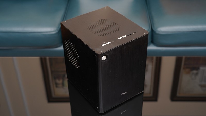 将捡垃圾进行到底，700元打造的电脑主机，还能流畅吃鸡