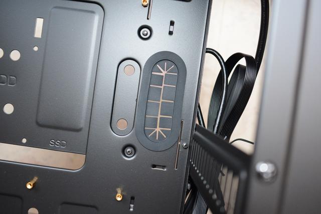 OMG！我的显卡终于站起来了！乔思伯U5S机箱 装机体验