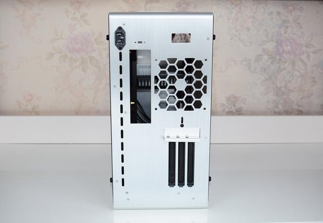 OMG！我的显卡终于站起来了！乔思伯U5S机箱 装机体验