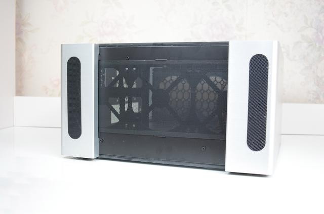 OMG！我的显卡终于站起来了！乔思伯U5S机箱 装机体验