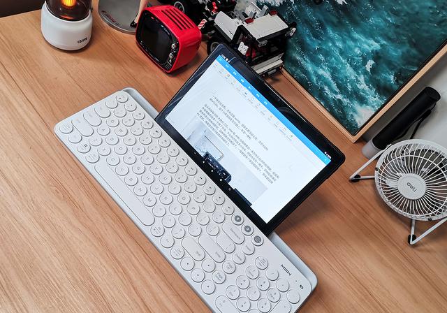 10.1英寸双屏交互，4G全网通加超长续航：台电T30平板体验