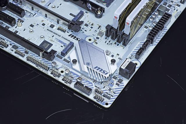 也许，这就是适合女生的电脑主机？