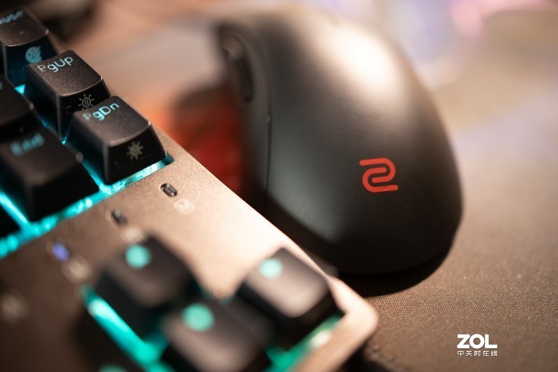 简单却很强大！ZOWIE卓威EC2电竞游戏鼠标体验