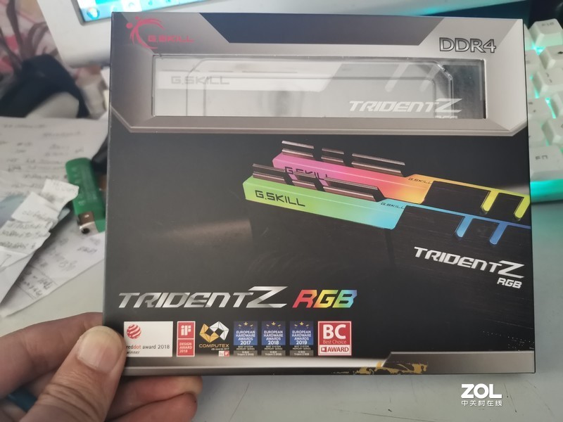 迎广H-FRAME mini 彩虹版装机 大神帮我看看内存频率为啥是2133