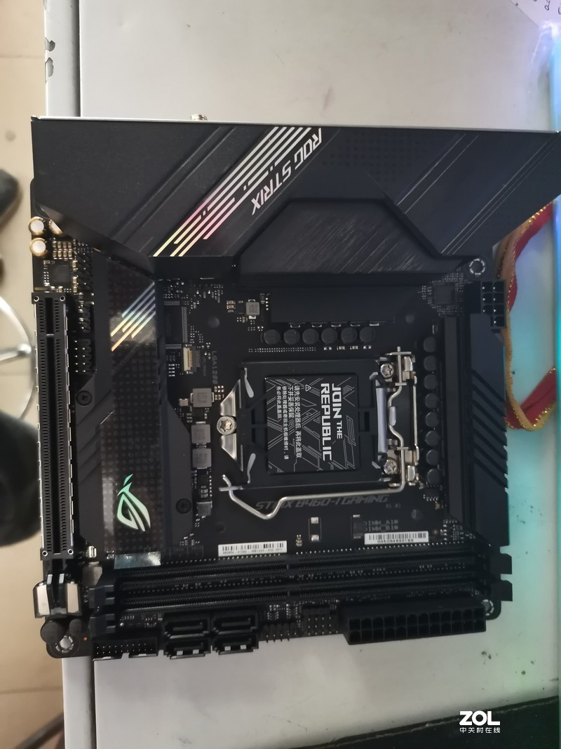 迎广H-FRAME mini 彩虹版装机 大神帮我看看内存频率为啥是2133