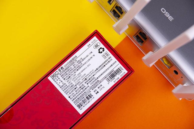 一键SOS呼叫，实时监测心率血压，360健康手表上手体验