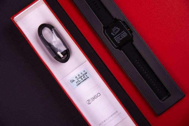 一键SOS呼叫，实时监测心率血压，360健康手表上手体验