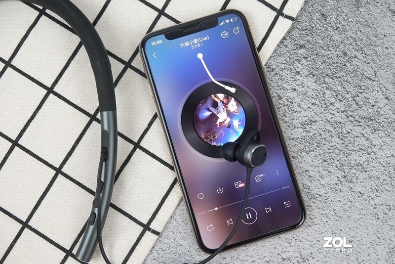 上手体验AKG N200nc入耳式蓝牙耳机：自适应自动降噪，真正好音质