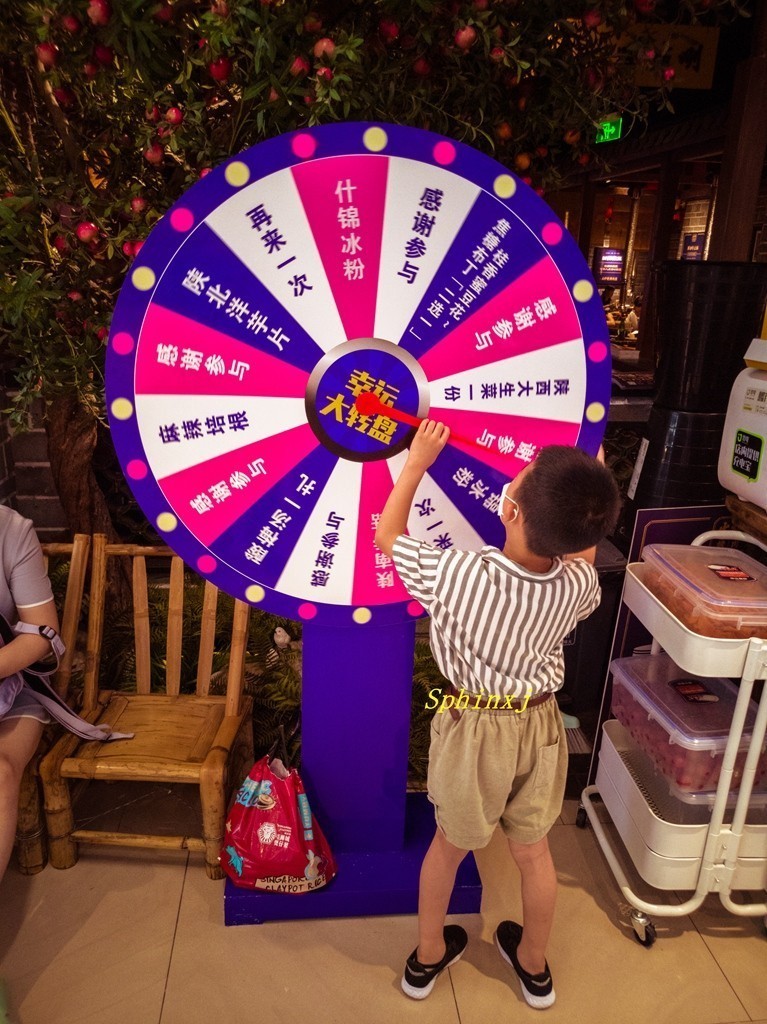 下了两天的雨，今天黄昏会有晚霞吗？待我睡醒了来看。
