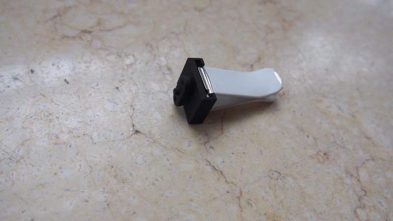 【Lindero Lind-S8车载蓝牙耳机 试用二】耳机+底座 车载蓝牙耳机新主张