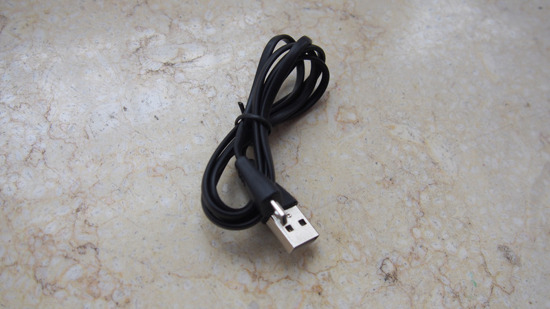 【Lindero Lind-S8车载蓝牙耳机 试用二】耳机+底座 车载蓝牙耳机新主张