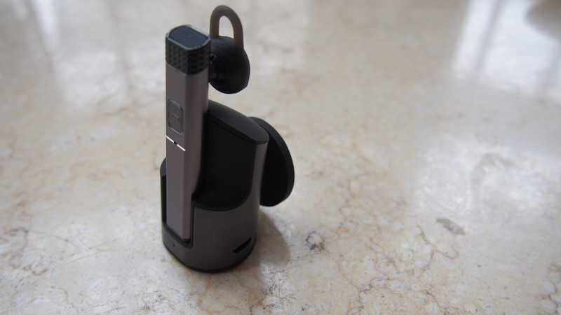 【Lindero Lind-S8车载蓝牙耳机 试用二】耳机+底座 车载蓝牙耳机新主张