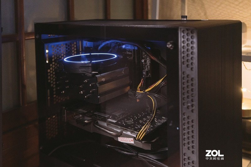 东海风云GI-R66U+酷冷至尊MB400L机箱：不要让女孩子独自宅家拆机