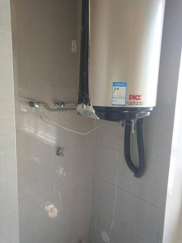 阳台壁挂太阳能：四季沐歌上手体验，黑科技强劲的创新单品