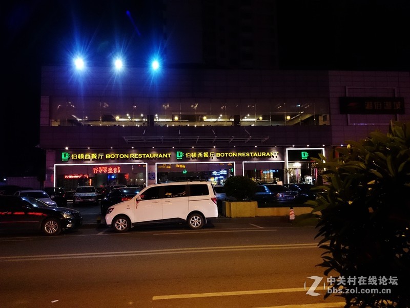 港版z2棒棒糖更新后的照相效果夜景
