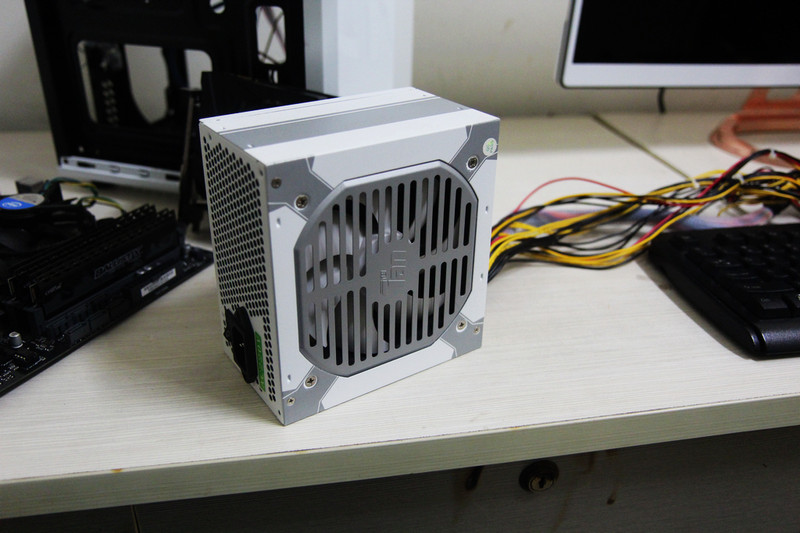 是该有个家了！ICE两件套装机爽玩LOL