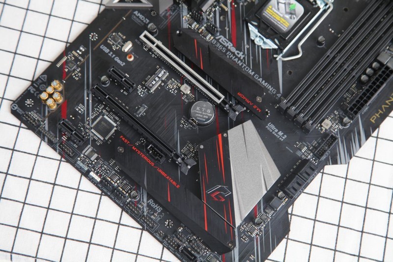 “平民级”高效吃鸡电脑，“图灵新甜品”和GTX1070称兄道弟！！！