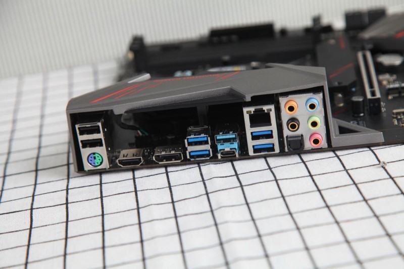 “平民级”高效吃鸡电脑，“图灵新甜品”和GTX1070称兄道弟！！！