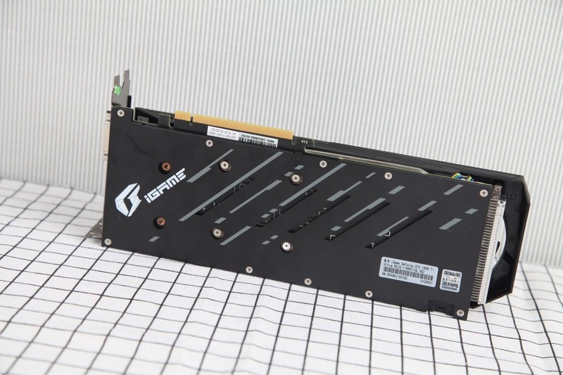 “平民级”高效吃鸡电脑，“图灵新甜品”和GTX1070称兄道弟！！！