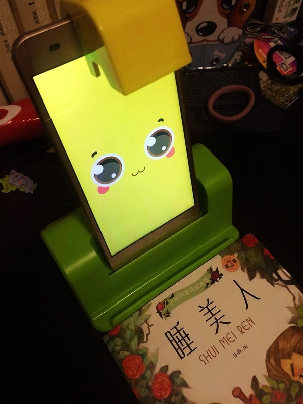 中英文双语 能读能听能看和学校教材同步的AI慧读器