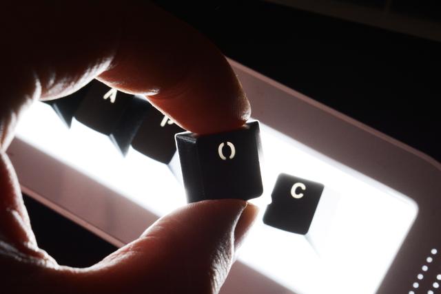 流光溢彩，防尘防水，雷柏V530银轴机械键盘 上手体验