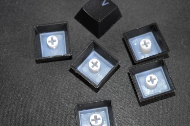 流光溢彩，防尘防水，雷柏V530银轴机械键盘 上手体验