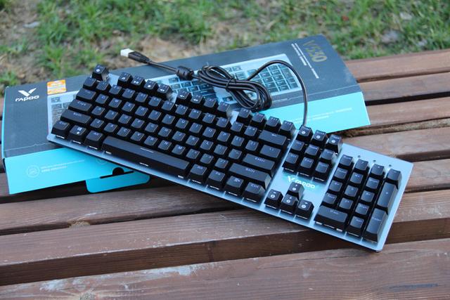 疾速触发，自主红外银轴：雷柏V530这款键盘满足日常一切需要