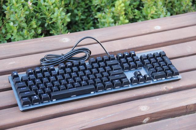 疾速触发，自主红外银轴：雷柏V530这款键盘满足日常一切需要