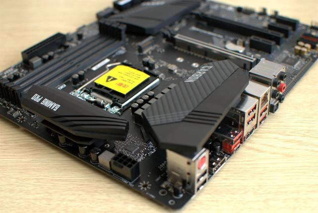 小姨子的新婚礼物，还算主流的装机实录