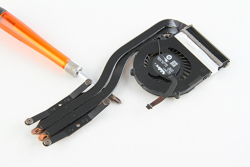 经典元素集于一身 ThinkPad X1C拆解图赏