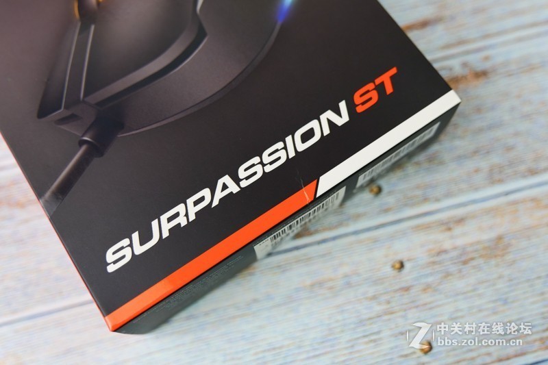 免驱动的中小手型神器：开箱骨伽SURPASSION ST游戏鼠标