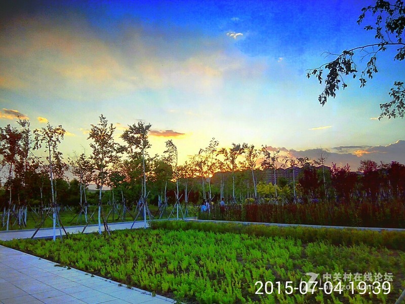 手机当做相机用，出门不必再带相机了