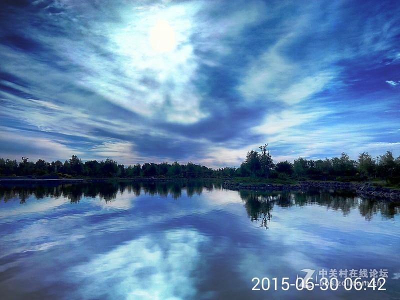 手机当做相机用，出门不必再带相机了