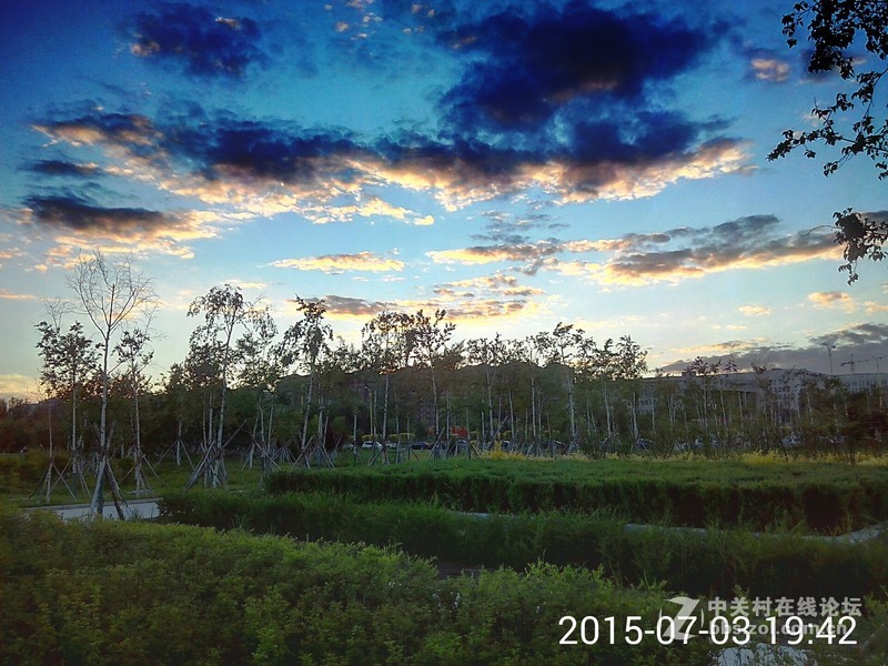 手机当做相机用，出门不必再带相机了