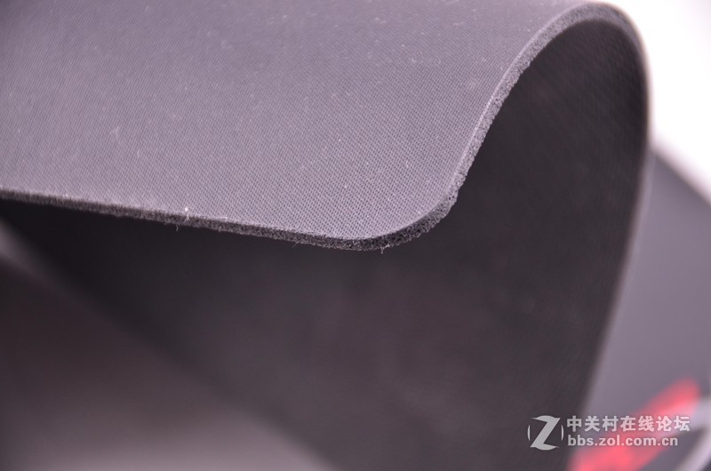 4mm厚度超赞感觉 金士顿HyperX FURY鼠标垫开箱简测