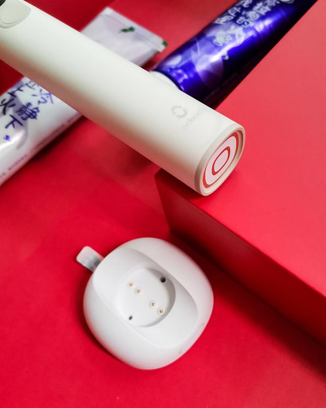 AI洁齿看得见，带彩屏和陀螺仪的电动牙刷：Oclean X体验