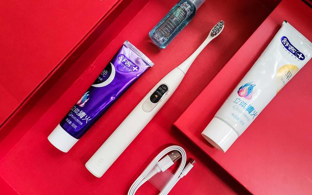 AI洁齿看得见，带彩屏和陀螺仪的电动牙刷：Oclean X体验