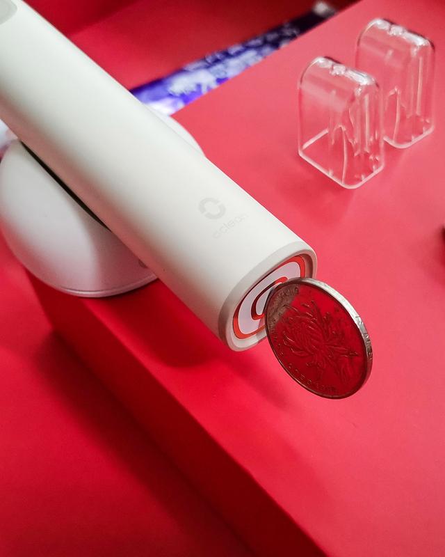 AI洁齿看得见，带彩屏和陀螺仪的电动牙刷：Oclean X体验