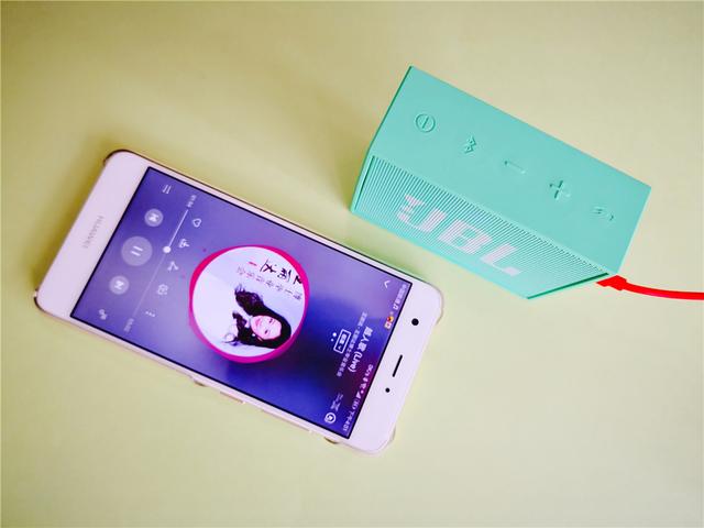 开箱测评，揭秘这款蓝牙音箱为何成网红