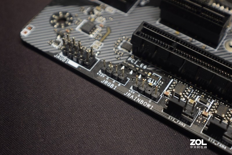 重回微星主板怀抱，微星Z390 Gaming Edge AC刀锋版装机点评