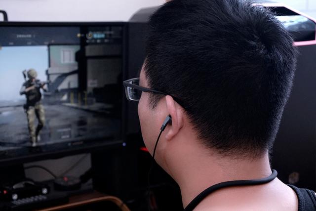 颈挂式、磁吸附，雷柏XS100蓝牙耳机售价不到Bose、大法的零头