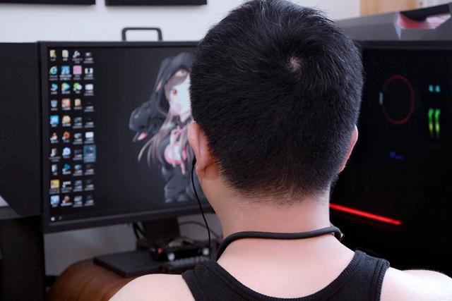 颈挂式、磁吸附，雷柏XS100蓝牙耳机售价不到Bose、大法的零头